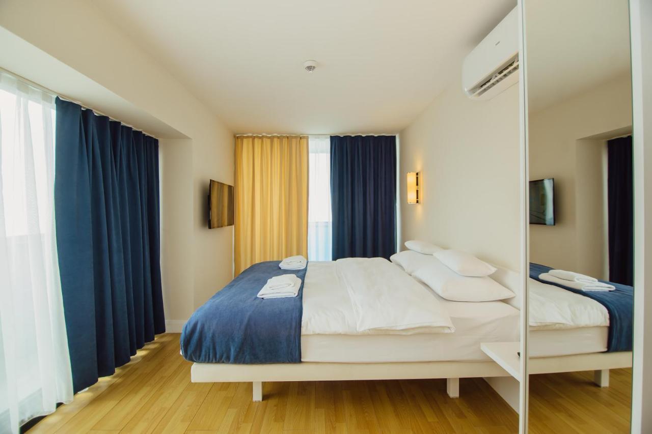Premium Aparthotel With Sea View Batumi Bagian luar foto