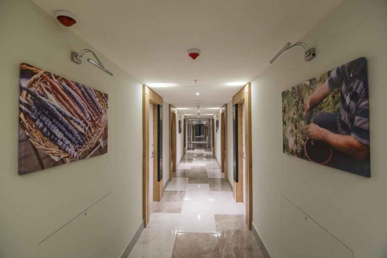 Premium Aparthotel With Sea View Batumi Bagian luar foto