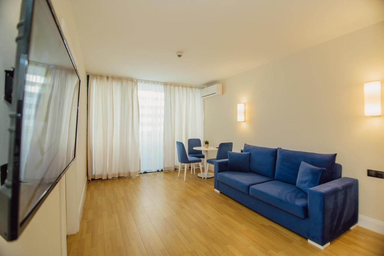 Premium Aparthotel With Sea View Batumi Bagian luar foto