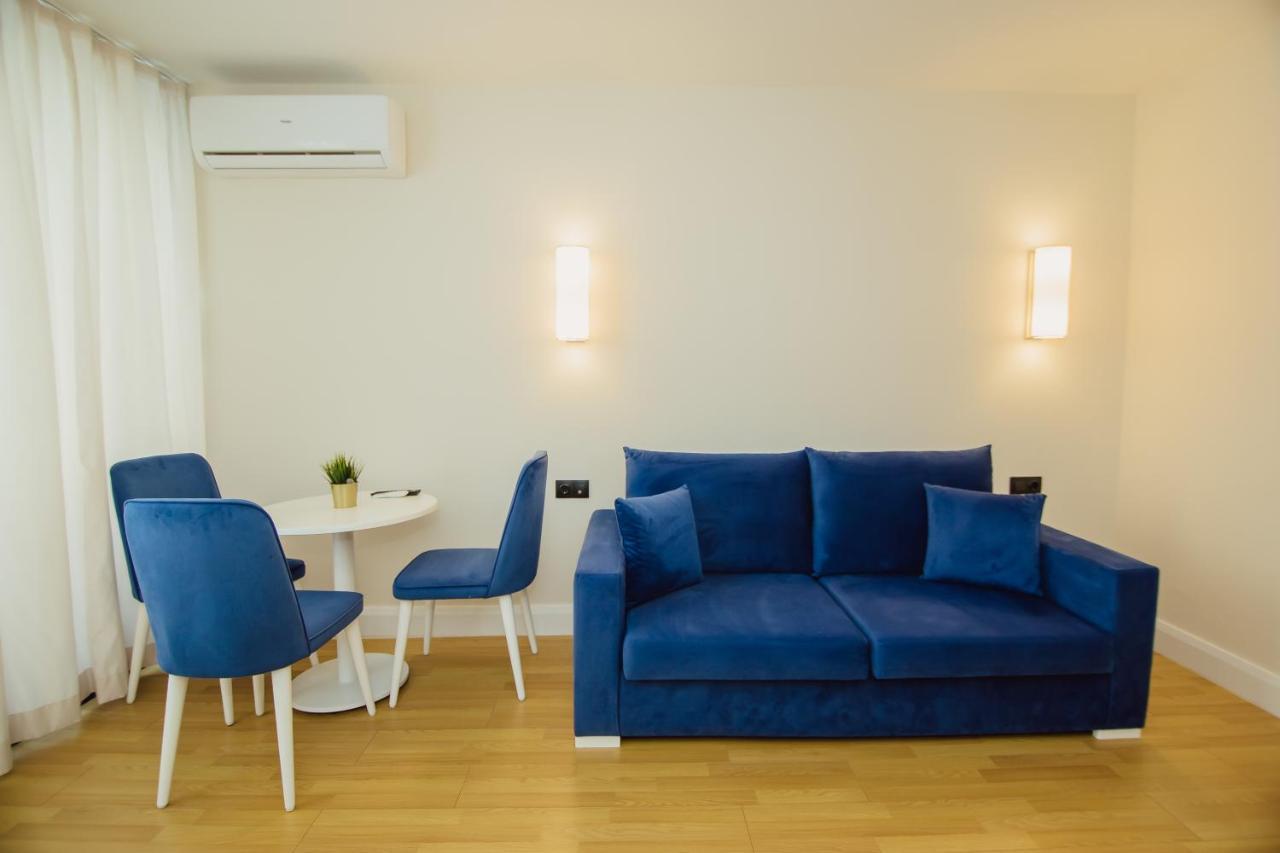 Premium Aparthotel With Sea View Batumi Bagian luar foto