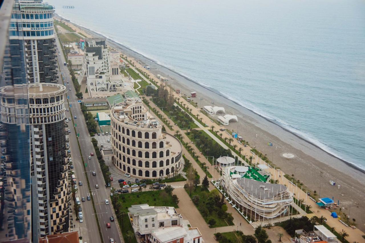 Premium Aparthotel With Sea View Batumi Bagian luar foto