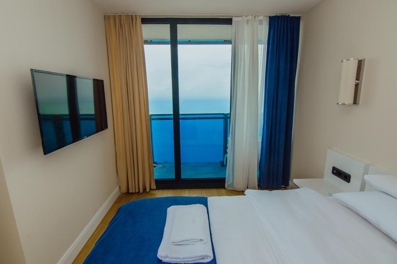 Premium Aparthotel With Sea View Batumi Bagian luar foto