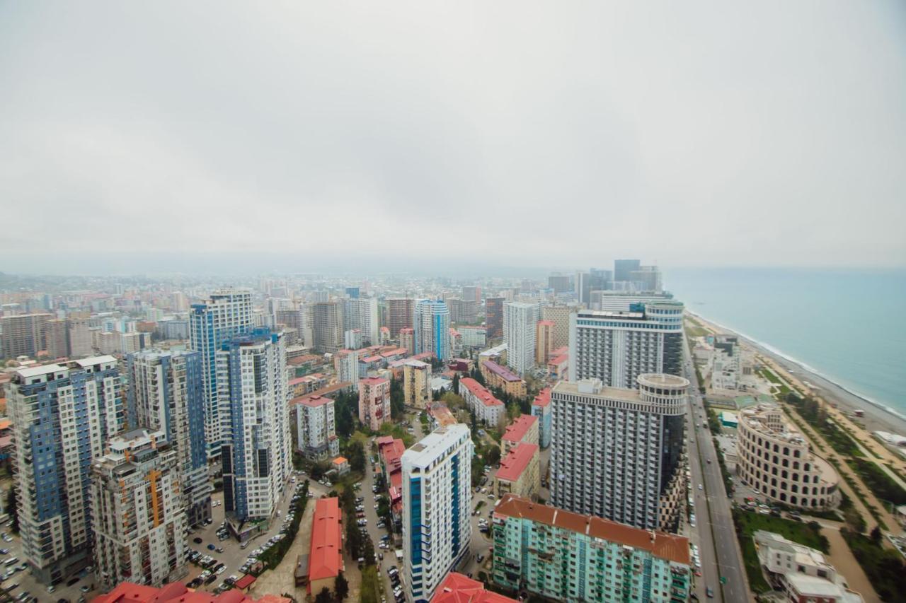 Premium Aparthotel With Sea View Batumi Bagian luar foto