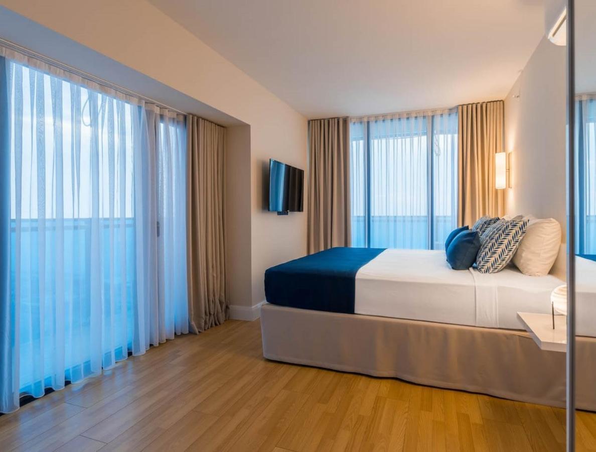 Premium Aparthotel With Sea View Batumi Bagian luar foto