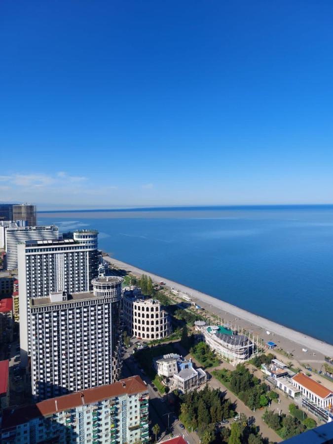 Premium Aparthotel With Sea View Batumi Bagian luar foto